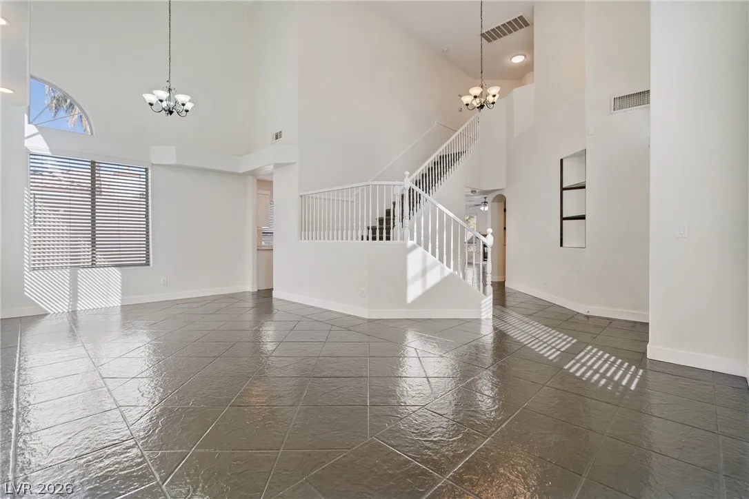 6236 Desert Haven Road — photo 3