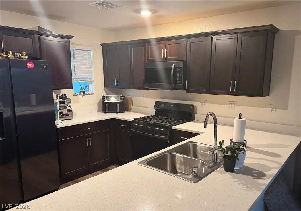 10079 Vibrant Moon Avenue — photo 2