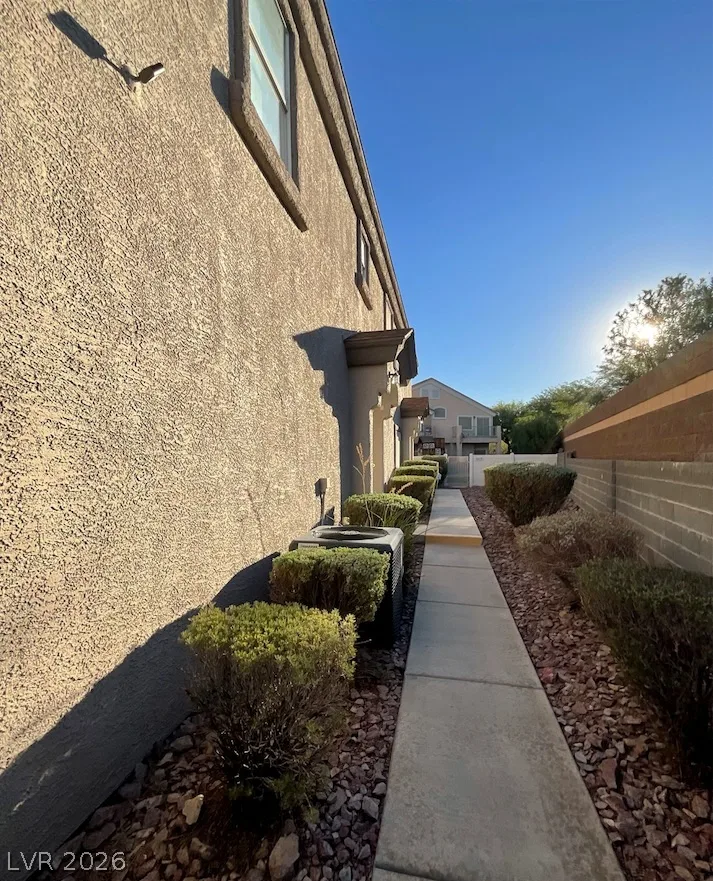 6098 Allred Place 101 — photo 3