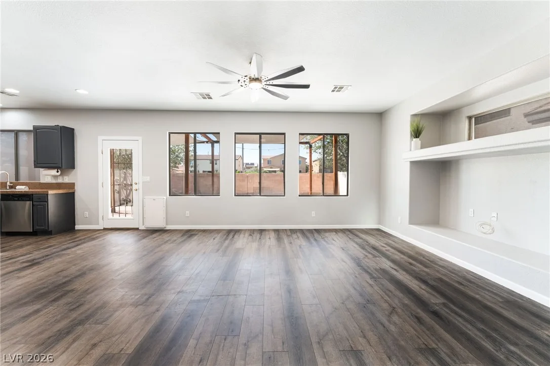 6527 Velvet Silk Street — photo 1
