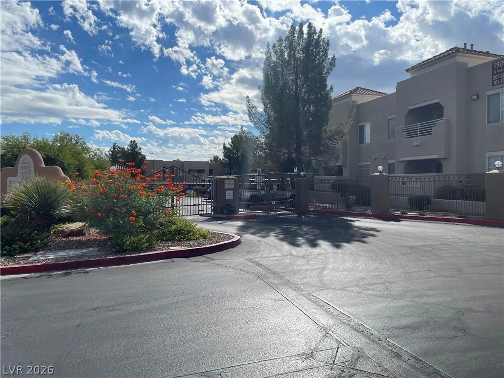 1908 High Valley Court 106 — photo 3
