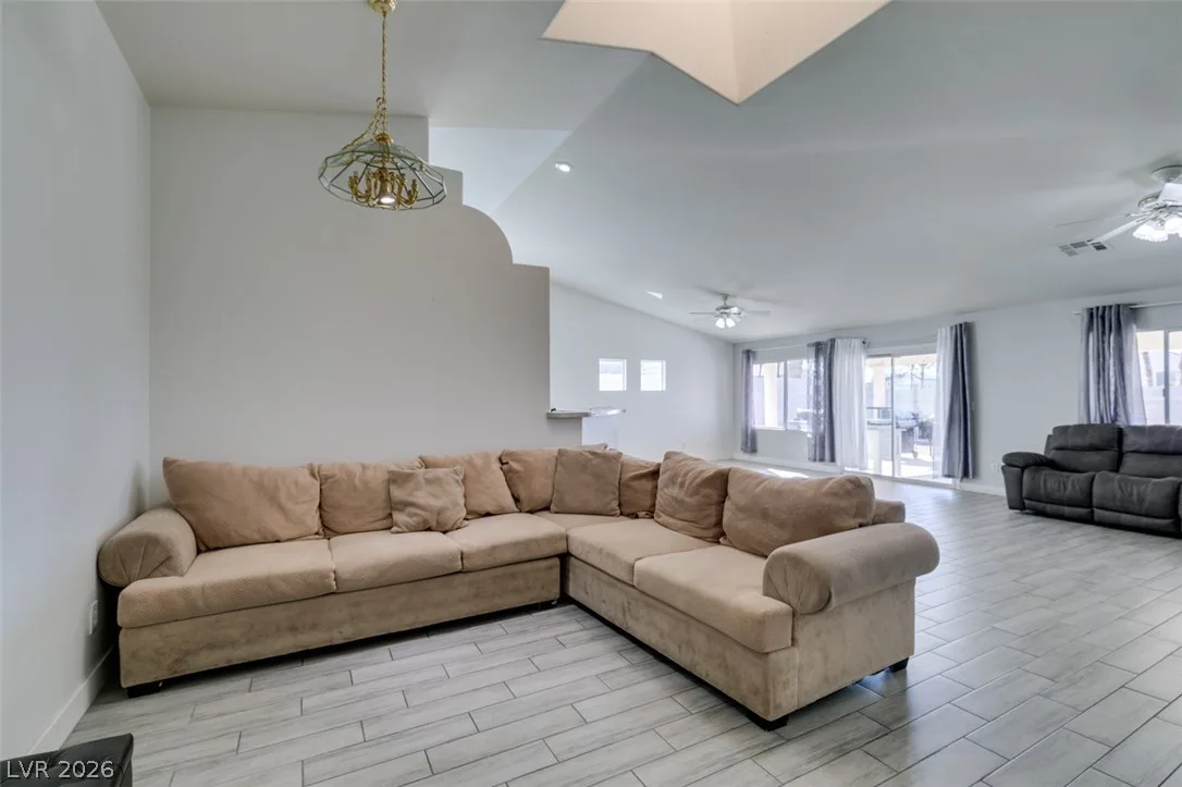 6543 Mahogany Peak Avenue — photo 4