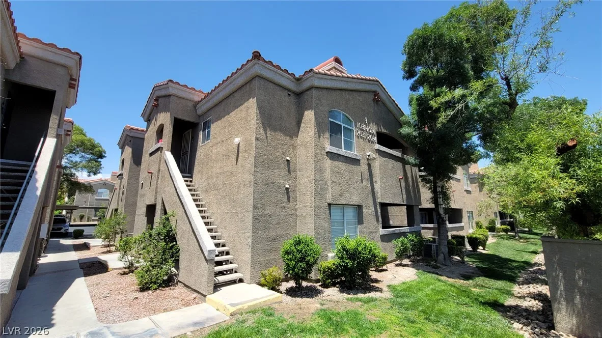 5525 West Flamingo Road 2033 — photo 1
