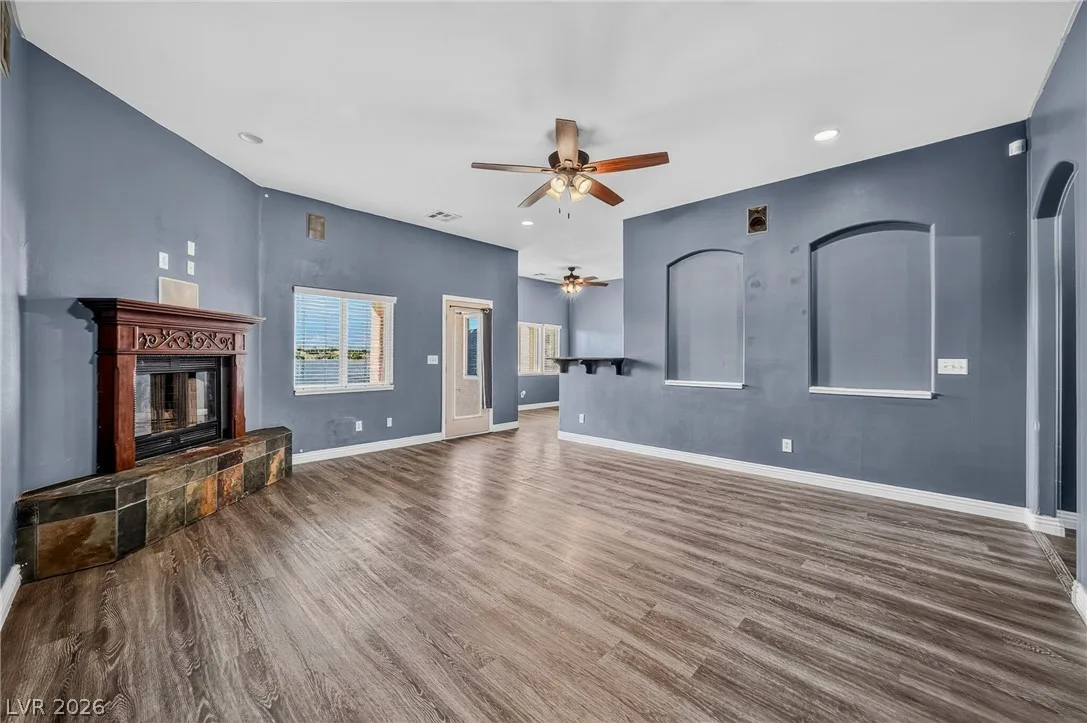 580 East Hickory Street — photo 2