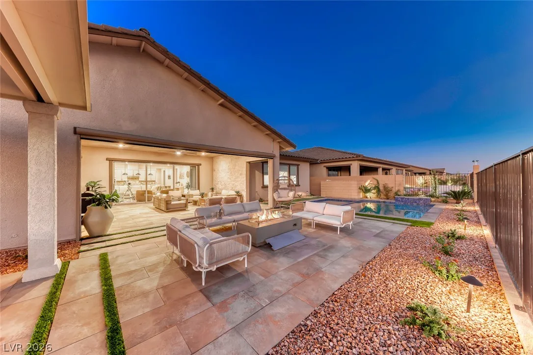 375 Portus Delphini Court — photo 2