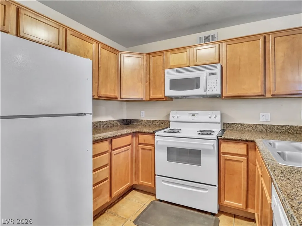 3145 East Flamingo Road 2129 — photo 2