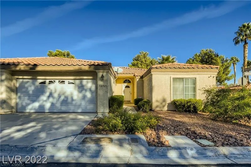 7272 Vista Bonita Drive — photo 1
