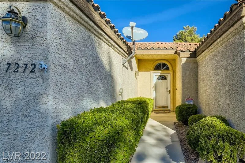 7272 Vista Bonita Drive — photo 3