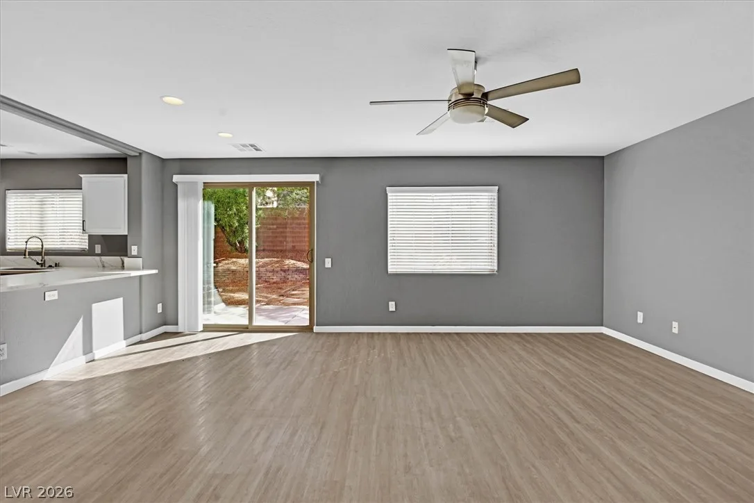 9139 Mackanos Avenue — photo 5