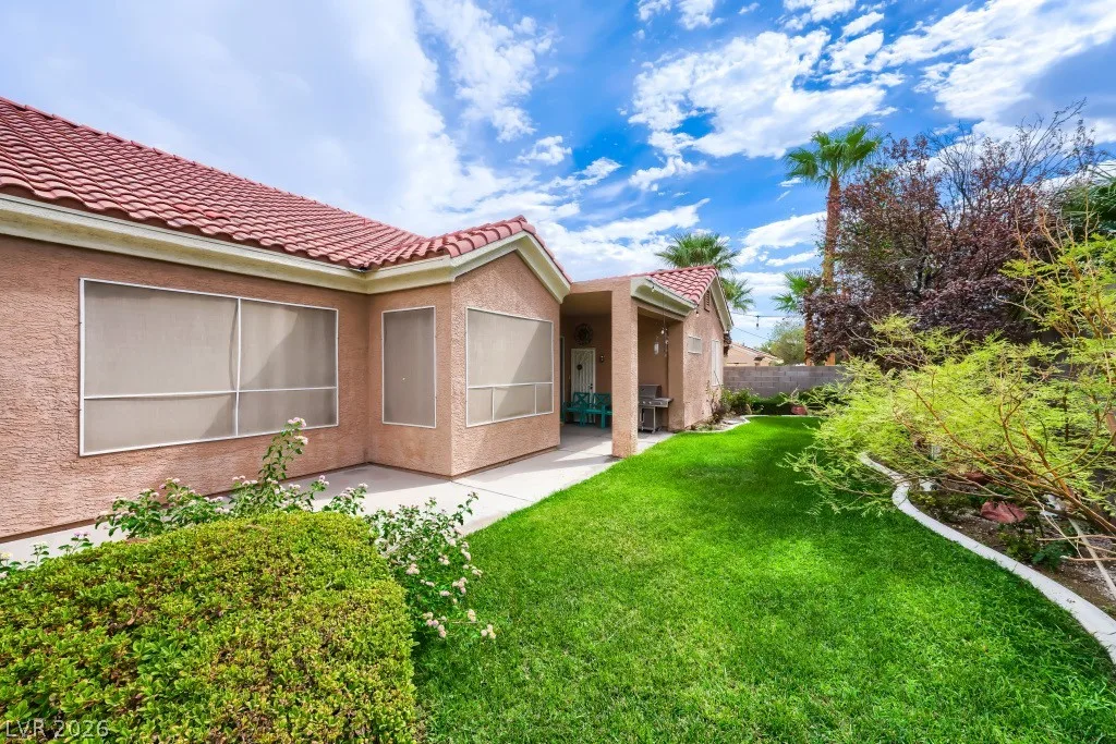 8641 Crest Hill Avenue — photo 4