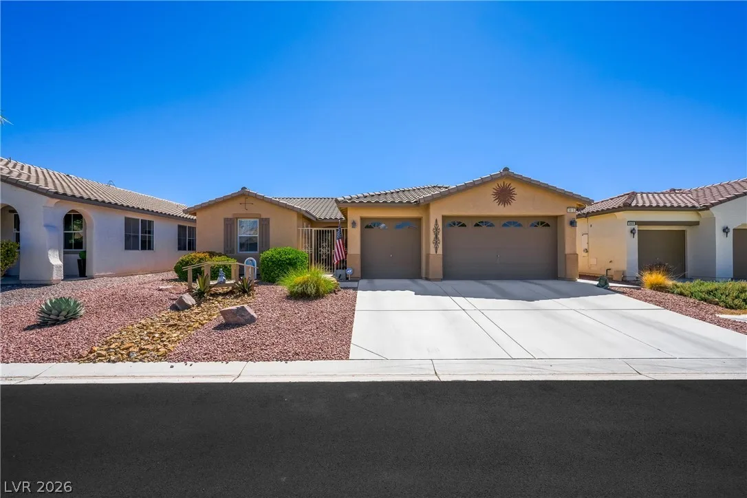 5615 East Ailanto Avenue — photo 1