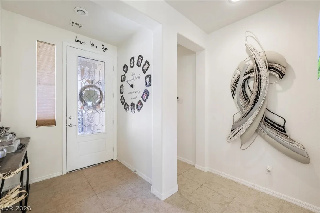 5615 East Ailanto Avenue — photo 3