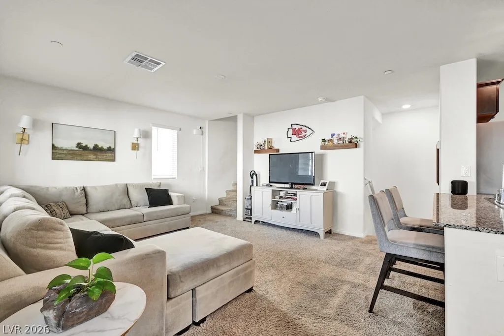 7014 Spicy Merlot Street — photo 2