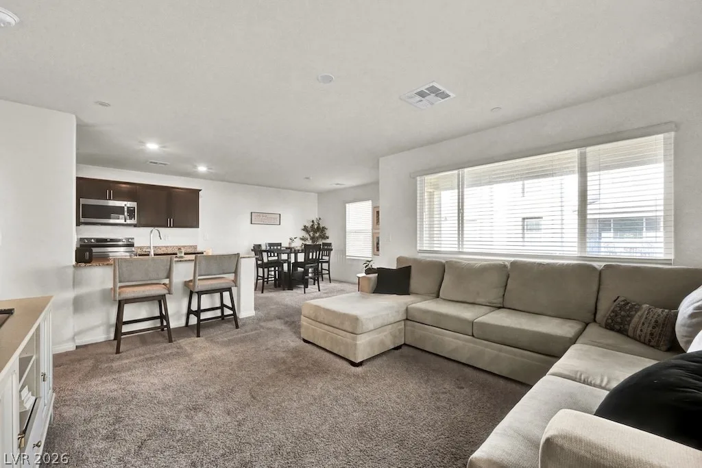 7014 Spicy Merlot Street — photo 5