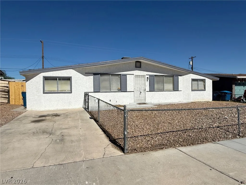 6220 Bourbon Way — photo 1