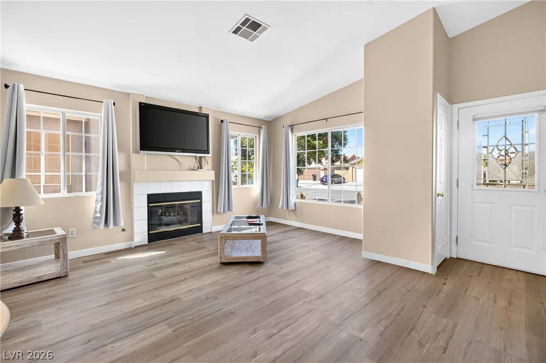 4633 Sophia Way — photo 5