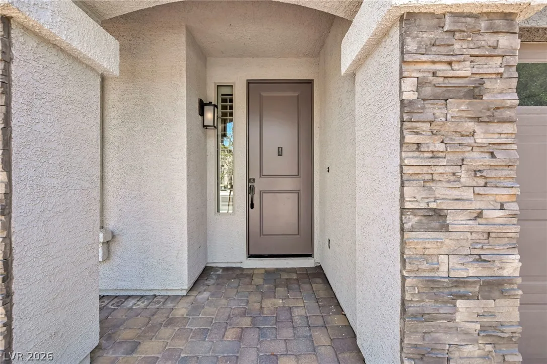 6571 Tangled Vines Avenue — photo 4