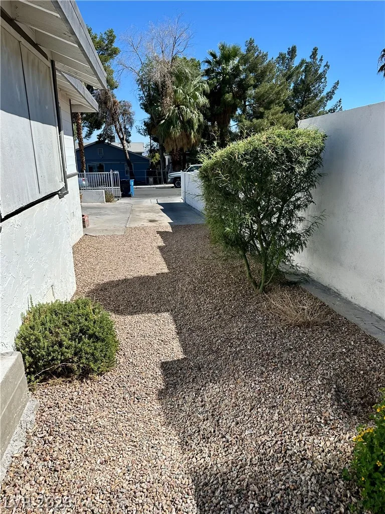 305 North 15th Street C — photo 3