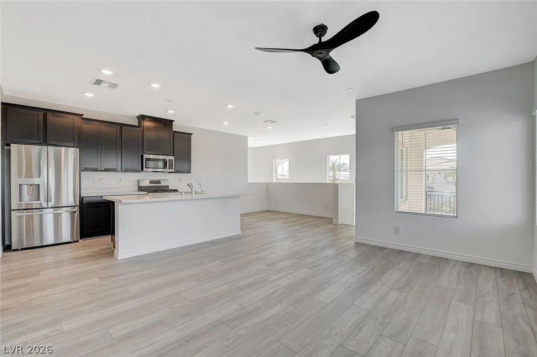 275 Callen Falls Avenue 2126 — photo 4