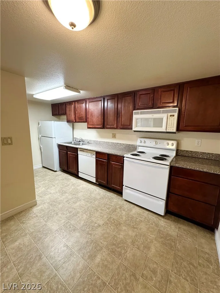 4470 Sandy River Drive 55 — photo 5