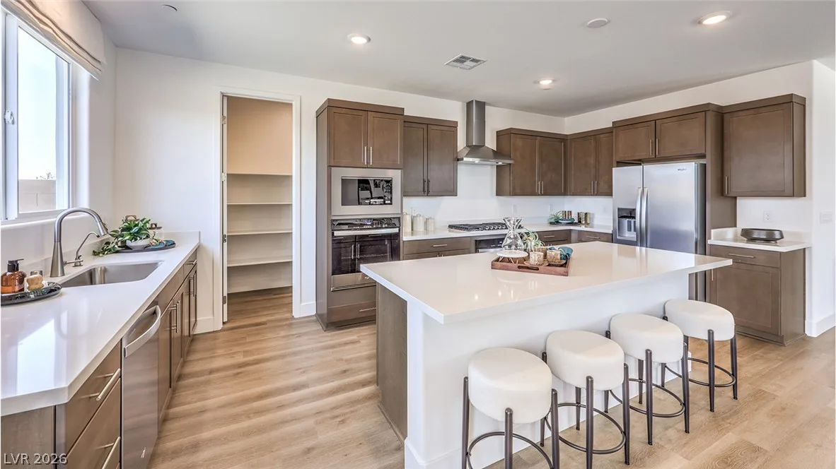 900 Kassie Lake Way — photo 4