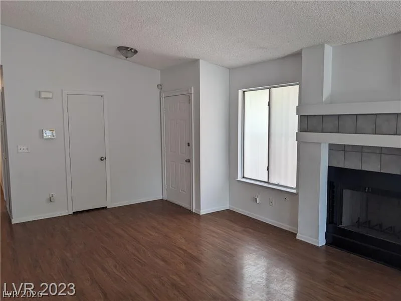 712 Brenner Way — photo 3