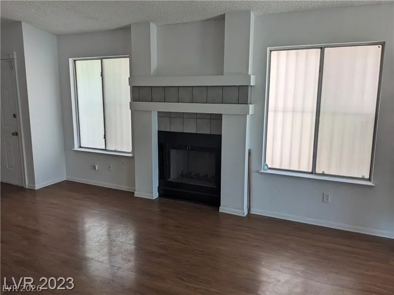 712 Brenner Way — photo 4