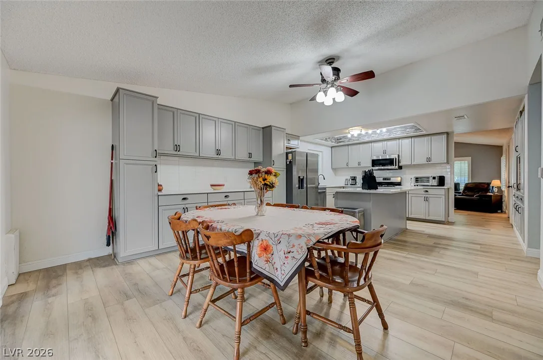 1518 Della Court — photo 3