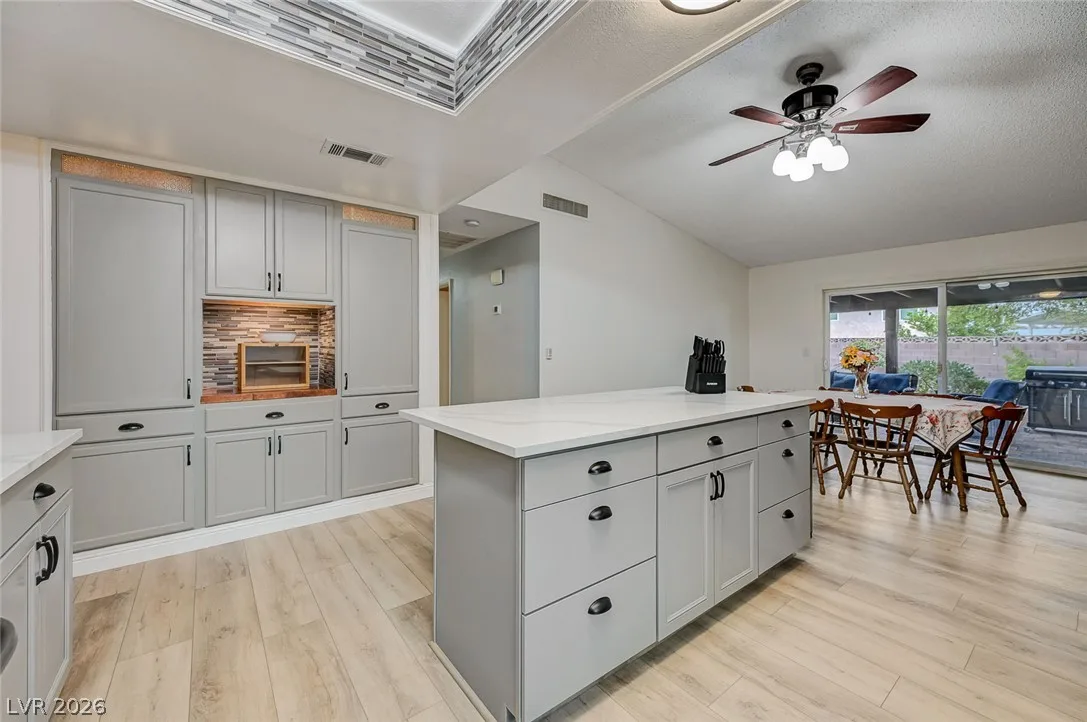1518 Della Court — photo 4