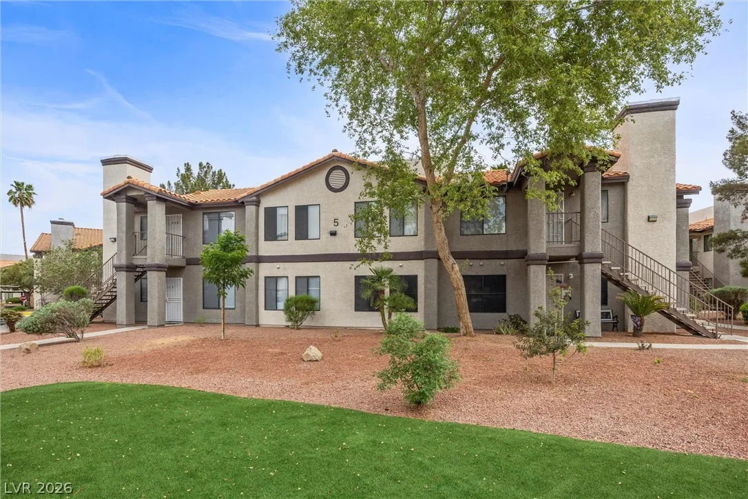 1575 West WARM SPRINGS Road 513 — photo 1