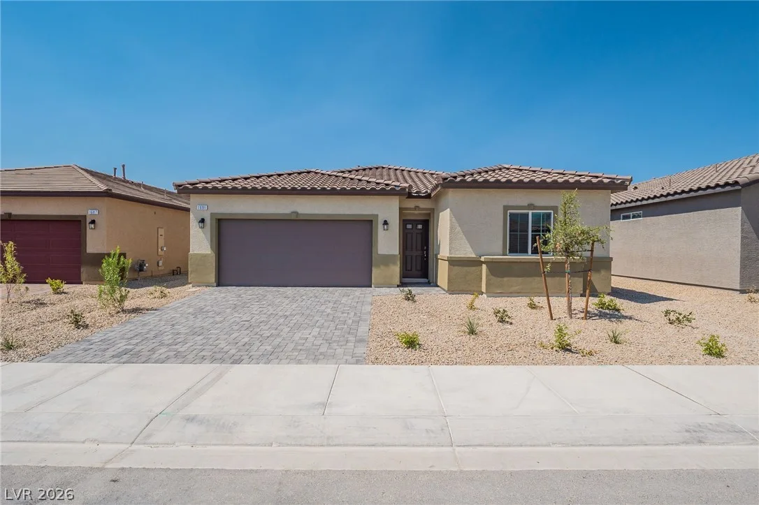 1691 Douglas Creek Street — photo 1