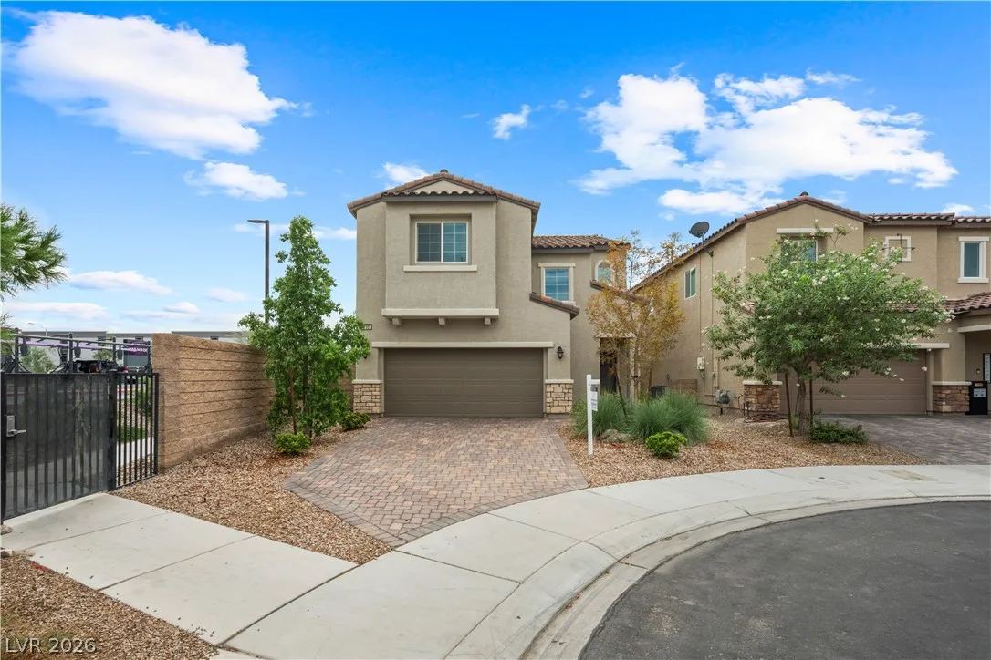 135 Moon Ranch Avenue — photo 1