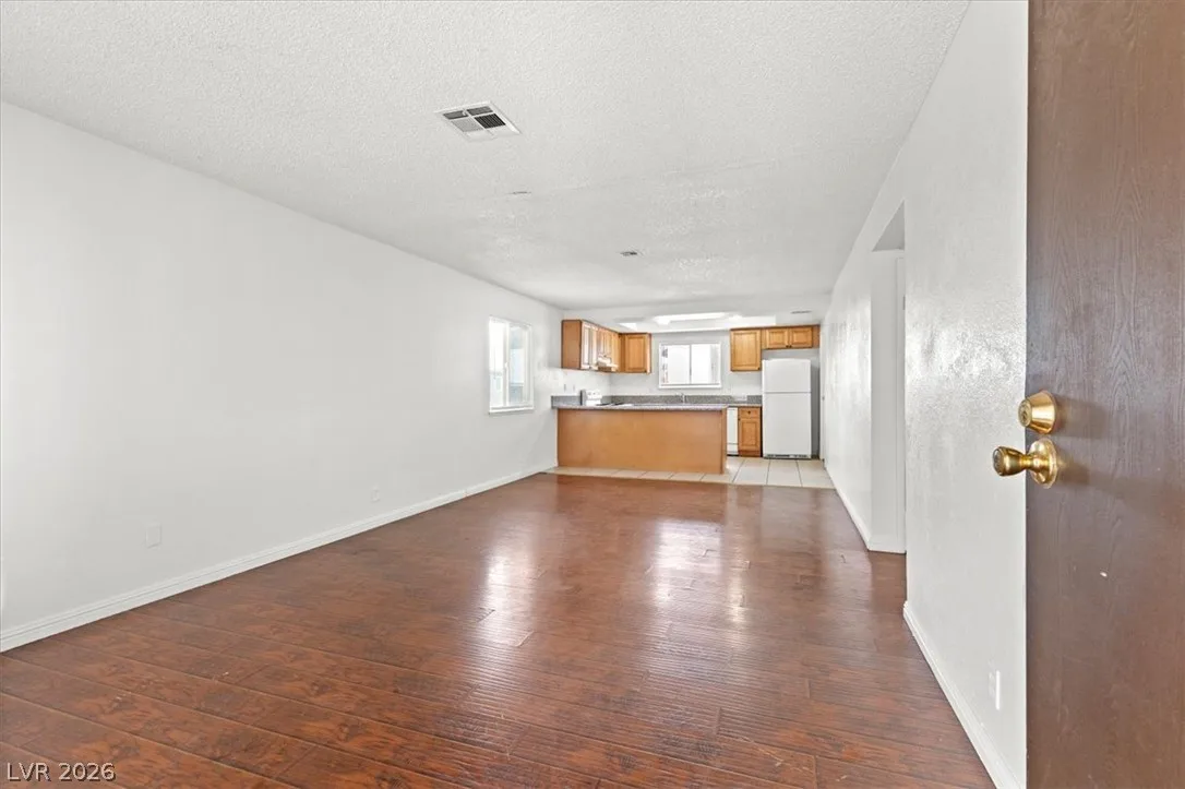 3649 Van Dyke Avenue D — photo 4