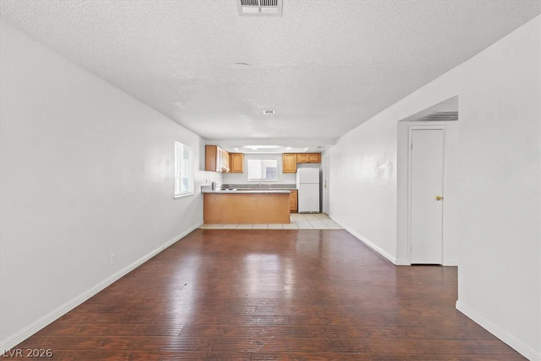 3649 Van Dyke Avenue D — photo 5