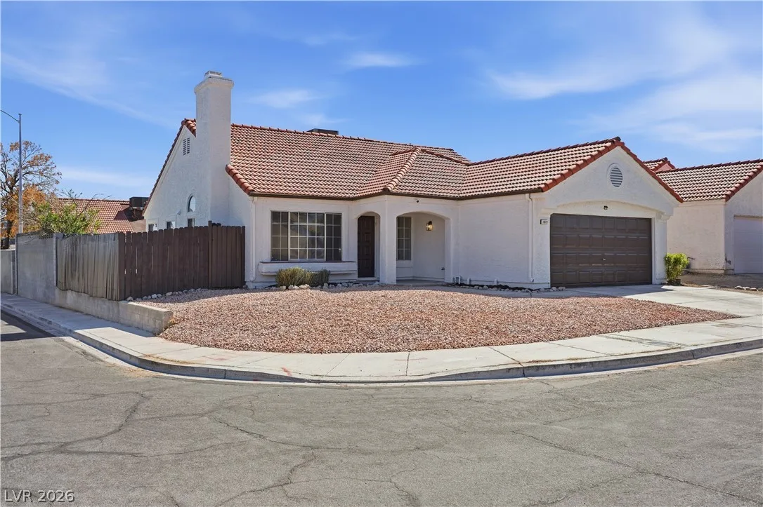 1013 Greystone Drive — photo 3