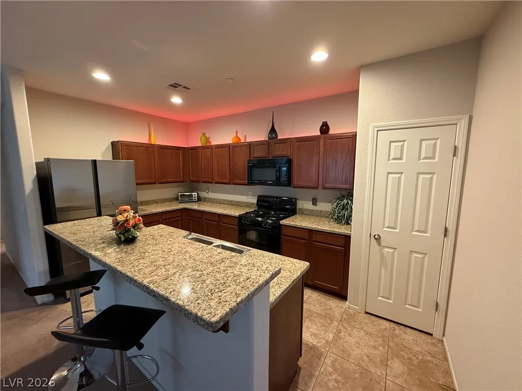 933 Aspen Cliff Drive — photo 3