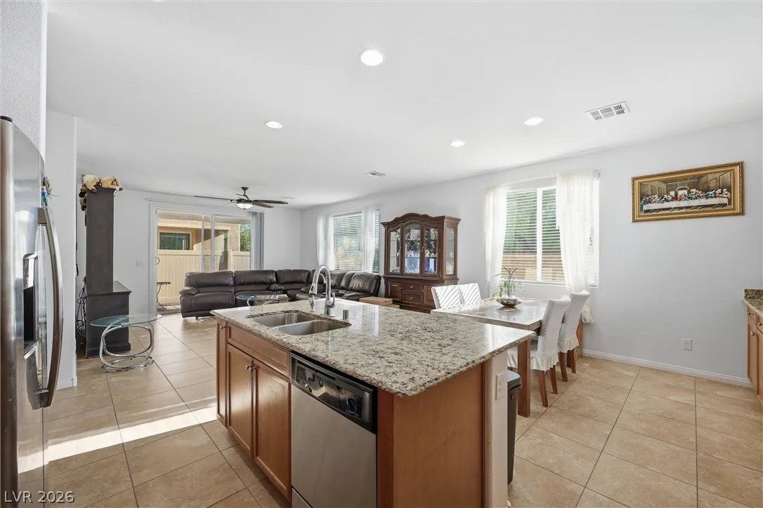 7057 Millers Run Street — photo 3