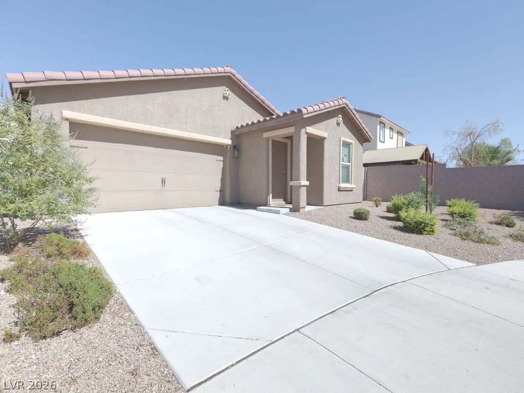 626 Abrazar Avenue — photo 1