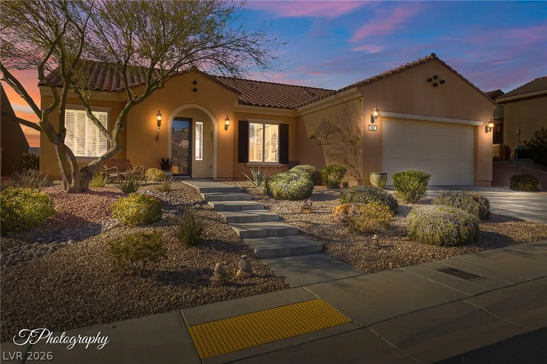 993 Starlight Terrace Way — photo 1