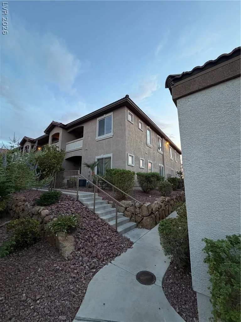 2305 West HORIZON RIDGE Parkway 1814 — photo 4