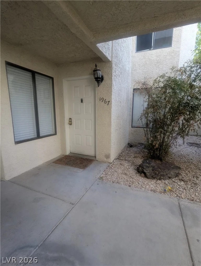 1967 Scimitar Drive 1967 — photo 1