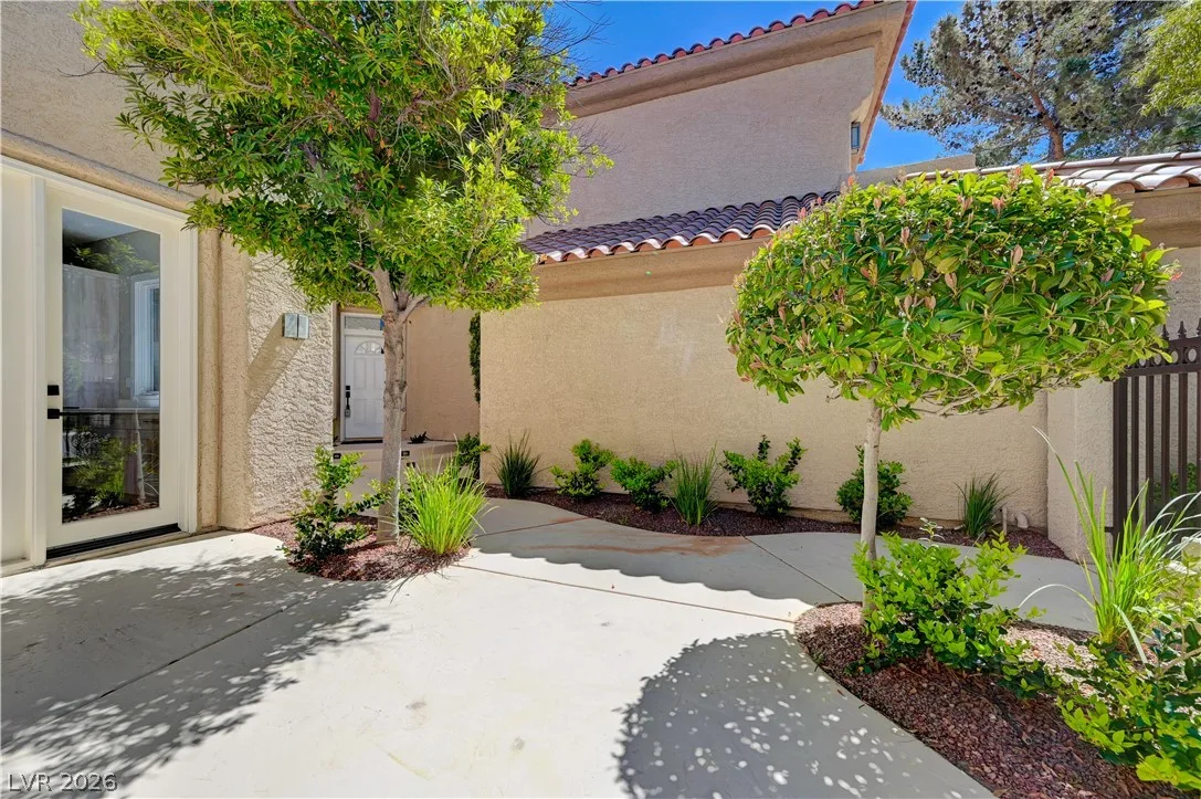 8080 Castle Pines Avenue — photo 3