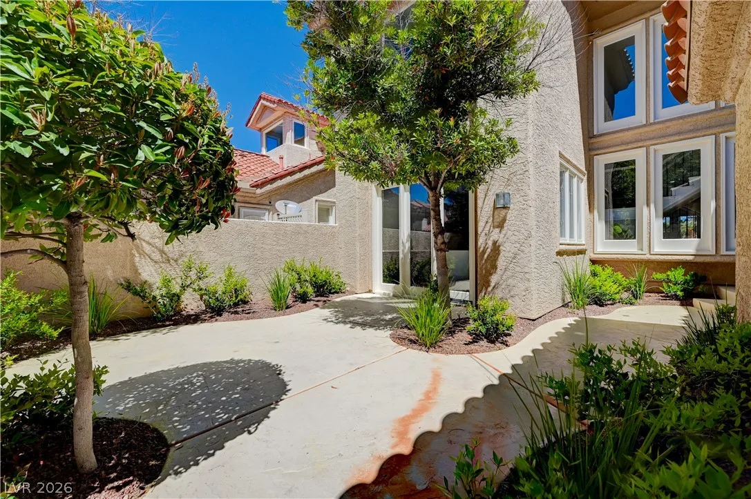 8080 Castle Pines Avenue — photo 4