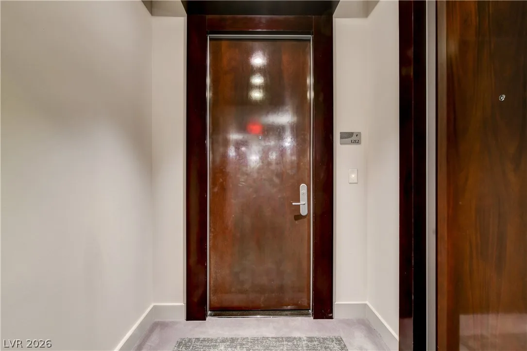 4575 DEAN MARTIN Drive 1212 — photo 3