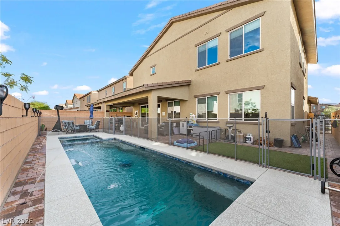 636 Suncrest Peak Place — photo 2