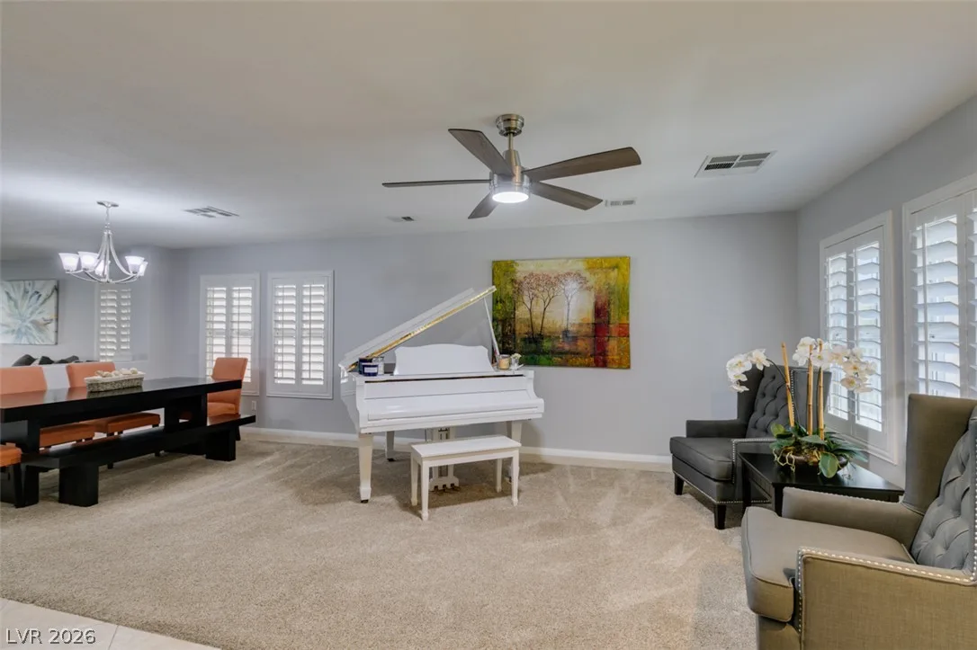 236 South Fox Lake Avenue — photo 4