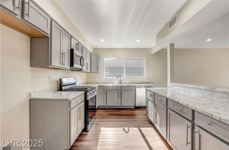 828 Eugene Cernan Street — photo 5