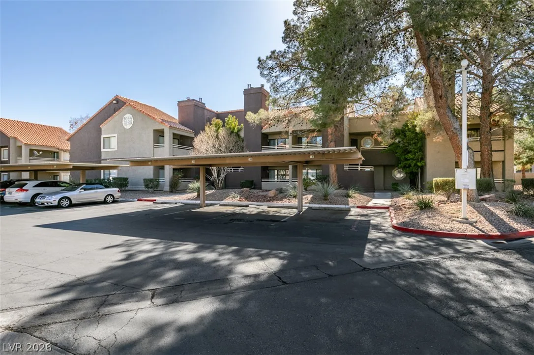 5054 South Rainbow Boulevard 202 — photo 1