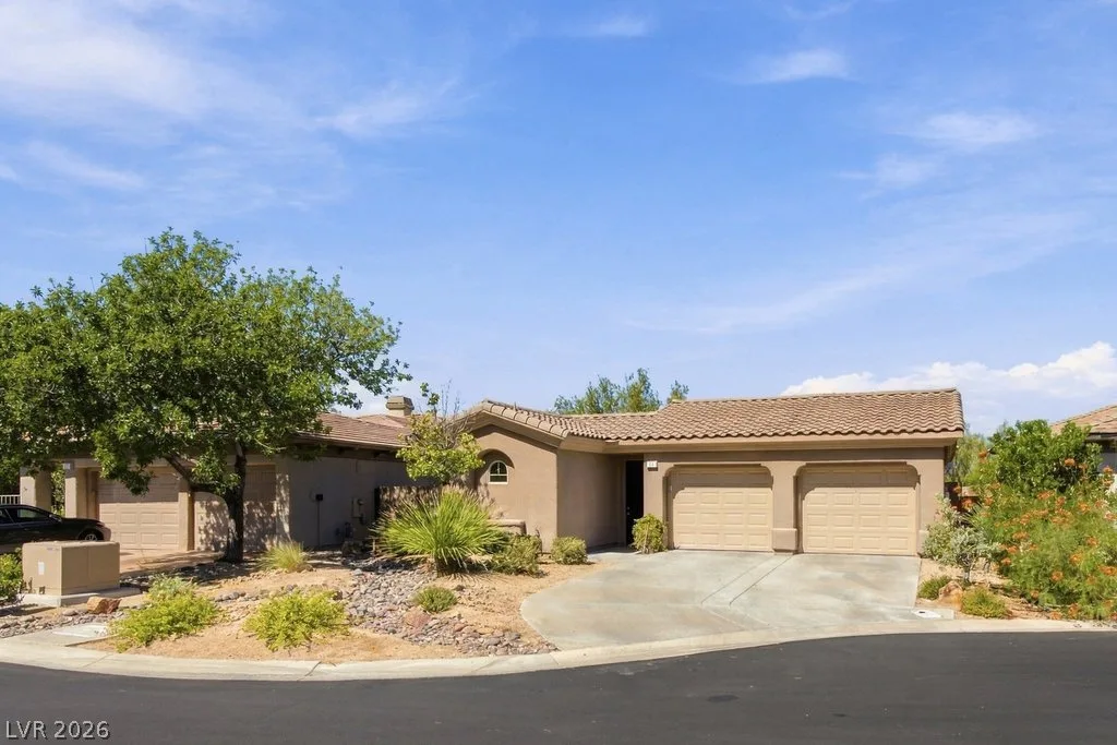 14 HAIG POINT Court — photo 1