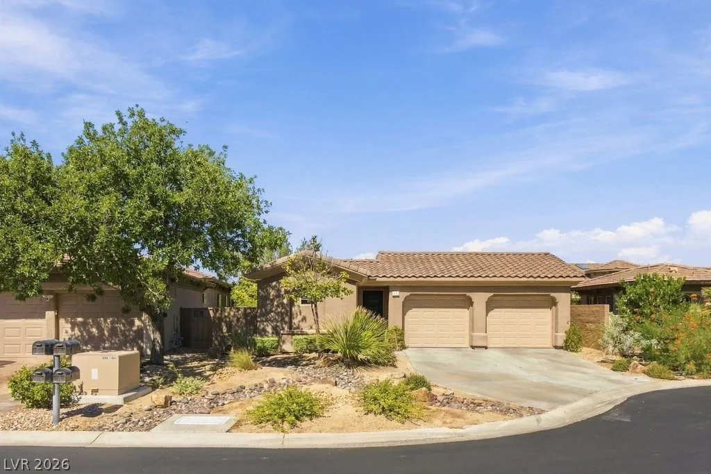 14 HAIG POINT Court — photo 2